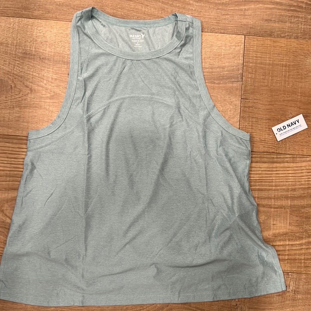 Old Navy Active Cloud 94 Soft Tank Size small NWT